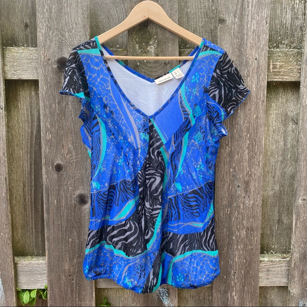 Flutter sleeve abstract print v-neck top